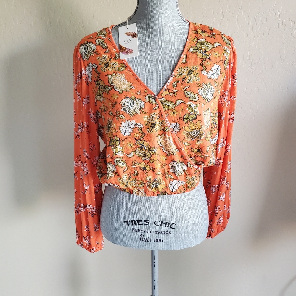 Chelsea and Violet‎ Floral Cropped Top Small